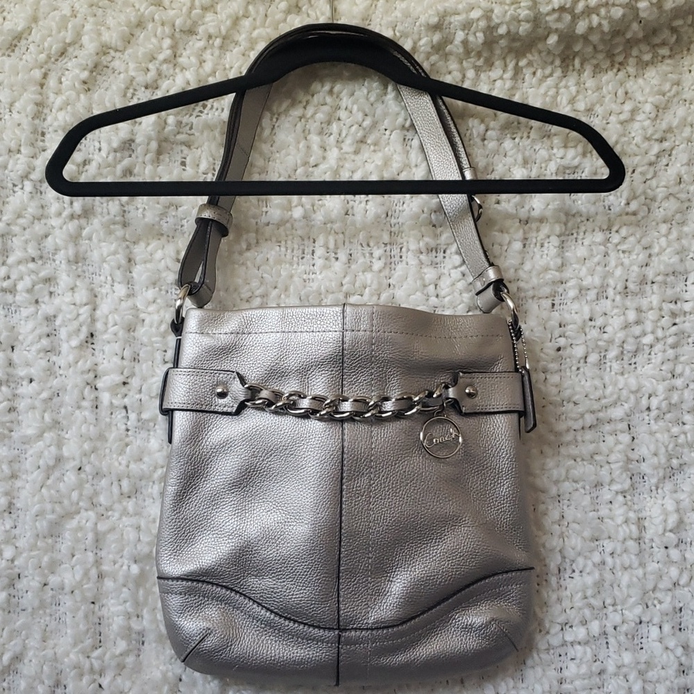 Coach Chain Duffle Pebbled Leather Crossbody Shoulder Bag Purse Metallic